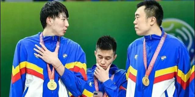 玉足调教丨vk24分钟
