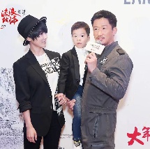 美女脱个精光视频